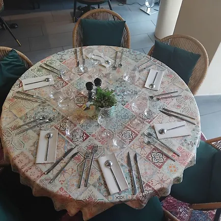 Le Prieuré Des Gourmands Hotel
