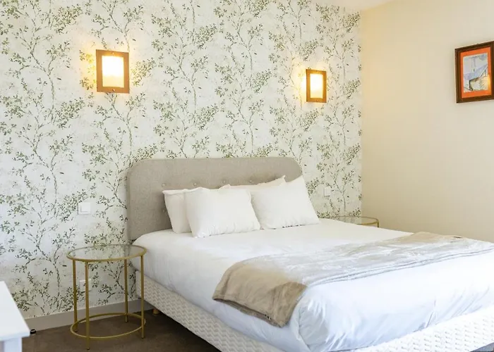 Le Prieure Des Gourmands Hotell