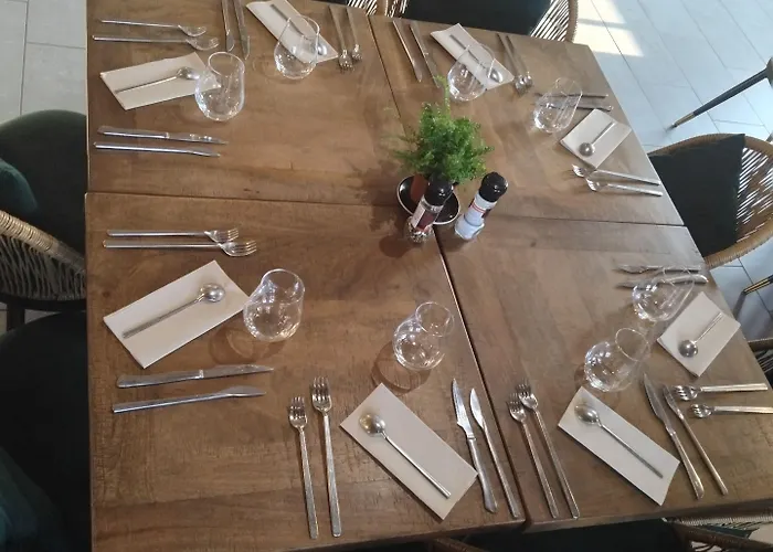 Le Prieure Des Gourmands Hotell 3*